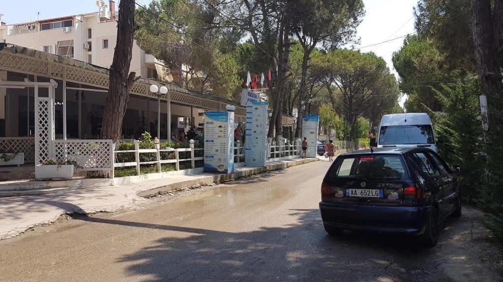 Akileda Hotel Kryemëdhej Exterior foto
